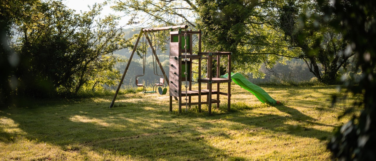 16- roulotte aire de jeux.jpg